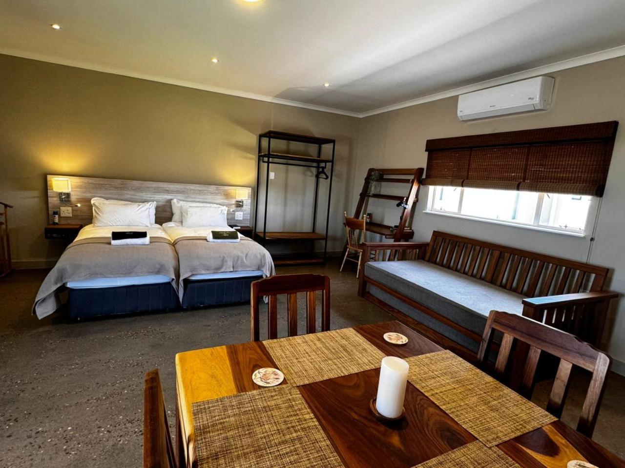 Flying Ostrich Guesthouse & Self-Catering Accommodation Mariental Εξωτερικό φωτογραφία